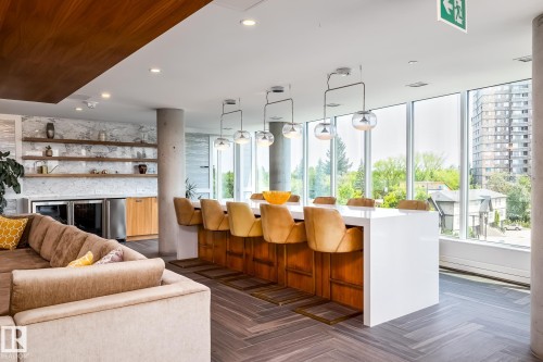 1403 14105 West Block Drive, Edmonton, AB - Indoor