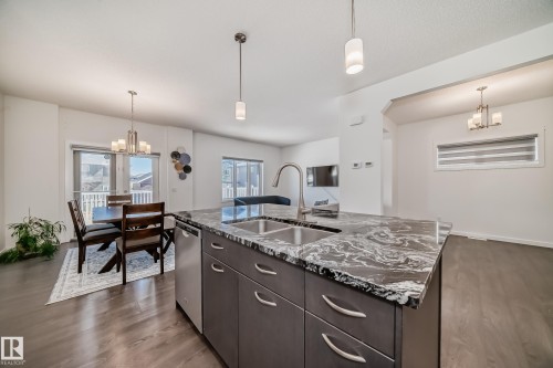6035 Rosenthal Way, Edmonton, AB - Indoor Photo Showing Kitchen With Double Sink With Upgraded Kitchen
