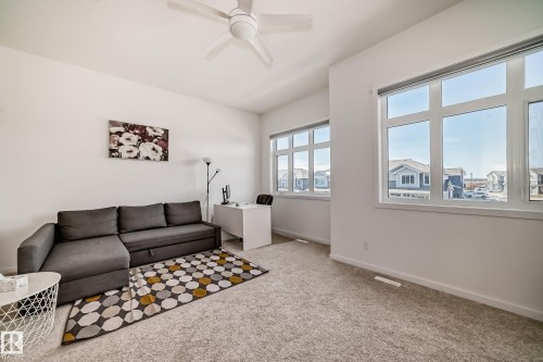 6035 Rosenthal Way, Edmonton, AB - Indoor Photo Showing Living Room