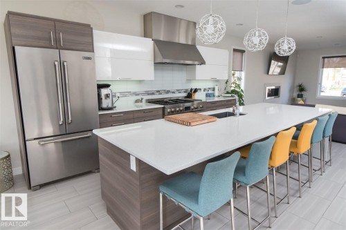 9104 83 Street, Edmonton, AB - Indoor Photo Showing Kitchen With Upgraded Kitchen