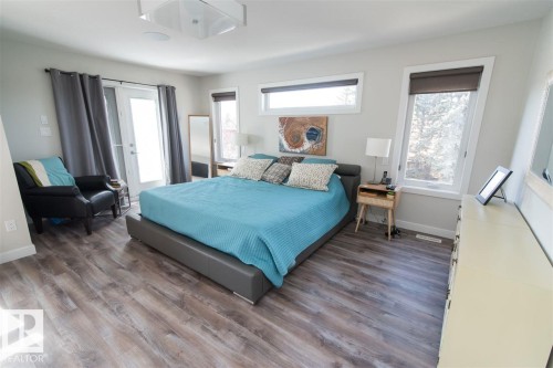 9104 83 Street, Edmonton, AB - Indoor Photo Showing Bedroom