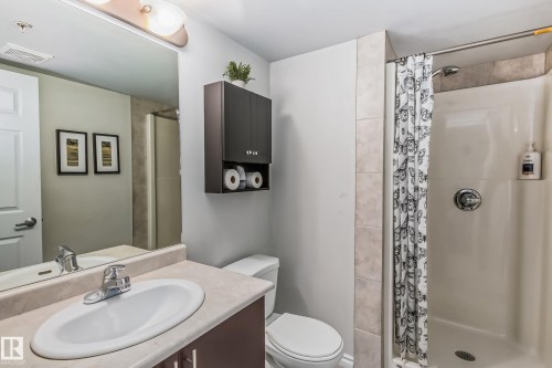 115 10118 106 Avenue, Edmonton, AB - Indoor Photo Showing Bathroom
