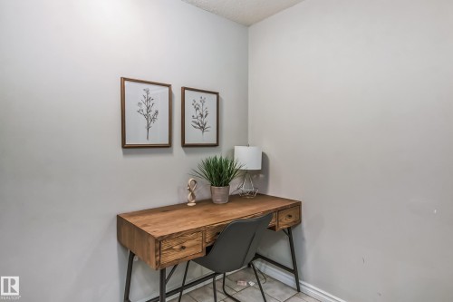 115 10118 106 Avenue, Edmonton, AB - Indoor