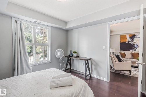 115 10118 106 Avenue, Edmonton, AB - Indoor Photo Showing Bedroom