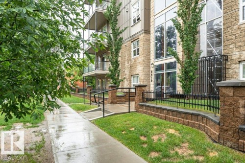 106 8619 111 Street, Edmonton, AB - Outdoor