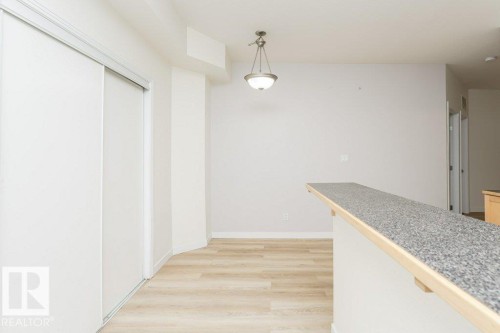 106 8619 111 Street, Edmonton, AB - Indoor