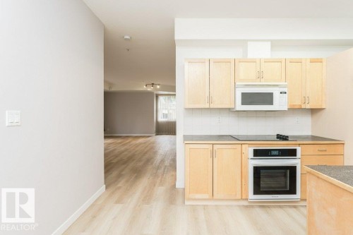106 8619 111 Street, Edmonton, AB - Indoor Photo Showing Kitchen
