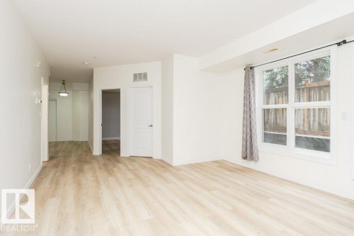 106 8619 111 Street, Edmonton, AB - Indoor Photo Showing Other Room