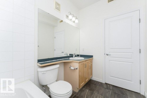 106 8619 111 Street, Edmonton, AB - Indoor Photo Showing Bathroom