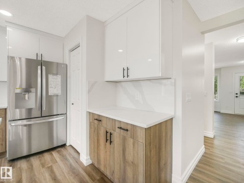 74 14621 121 Street, Edmonton, AB - Indoor Photo Showing Kitchen