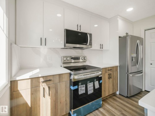 74 14621 121 Street, Edmonton, AB - Indoor Photo Showing Kitchen