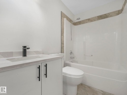 74 14621 121 Street, Edmonton, AB - Indoor Photo Showing Bathroom