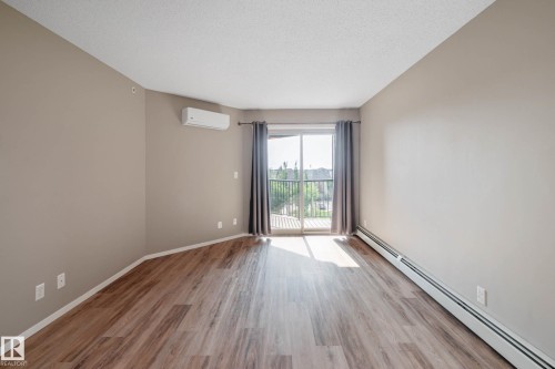 416 5370 Chappelle Road, Edmonton, AB - Indoor Photo Showing Other Room