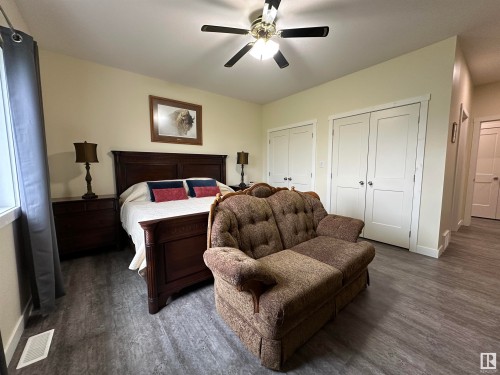 54322 Rge Rd 253, St. Albert, AB - Indoor Photo Showing Bedroom