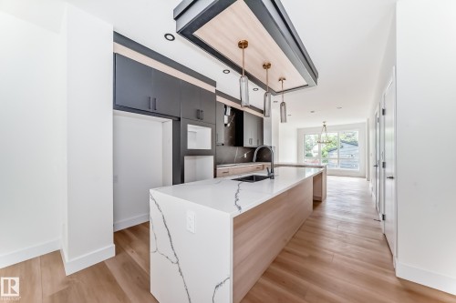 11442 125 Street, Edmonton, AB - Indoor