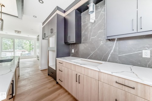 11442 125 Street, Edmonton, AB - Indoor Photo Showing Kitchen