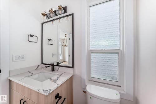 11442 125 Street, Edmonton, AB - Indoor Photo Showing Bathroom