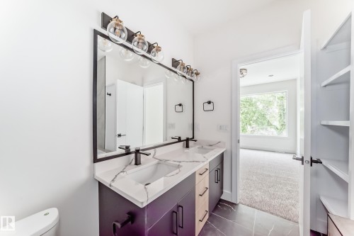 11442 125 Street, Edmonton, AB - Indoor Photo Showing Bathroom