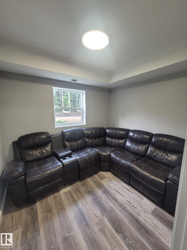 Sw;5;70;20 West Of 4, Calling Lake, AB - Indoor Photo Showing Living Room