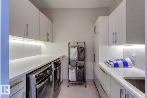 3001 11969 Jasper Avenue, Edmonton, AB - Indoor Photo Showing Kitchen