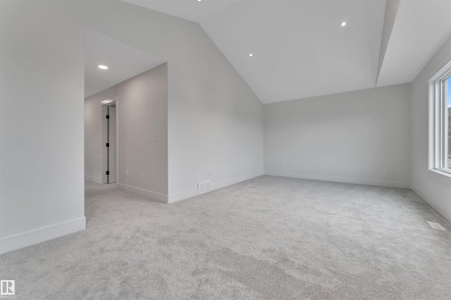 2029 13A Avenue, Edmonton, AB - Indoor Photo Showing Other Room