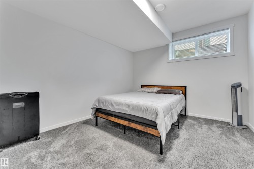 2029 13A Avenue, Edmonton, AB - Indoor Photo Showing Bedroom