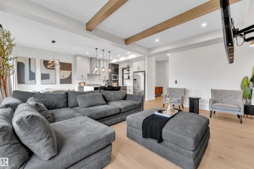 2029 13A Avenue, Edmonton, AB - Indoor Photo Showing Living Room