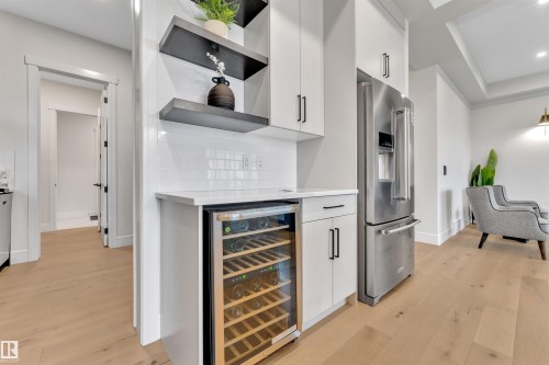 2029 13A Avenue, Edmonton, AB - Indoor Photo Showing Kitchen