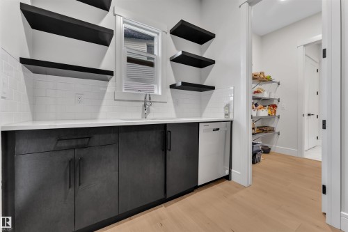 2029 13A Avenue, Edmonton, AB - Indoor