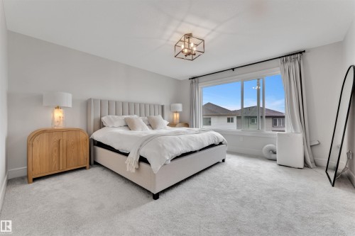 2029 13A Avenue, Edmonton, AB - Indoor Photo Showing Bedroom