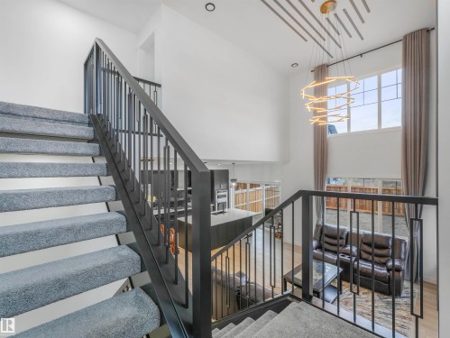 1581 Howes Place, Edmonton, AB - Indoor Photo Showing Other Room