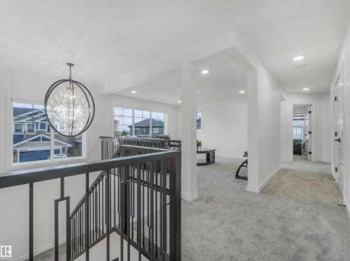 1581 Howes Place, Edmonton, AB - Indoor Photo Showing Other Room
