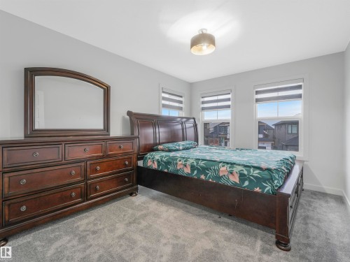 1581 Howes Place, Edmonton, AB - Indoor Photo Showing Bedroom