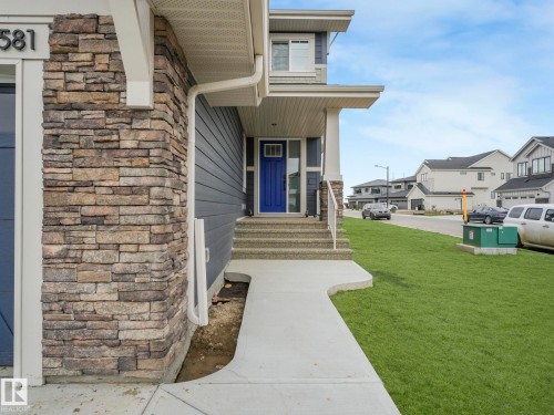 1581 Howes Place, Edmonton, AB - Outdoor