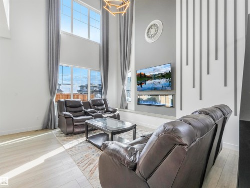 1581 Howes Place, Edmonton, AB - Indoor