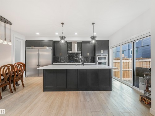 1581 Howes Place, Edmonton, AB - Indoor