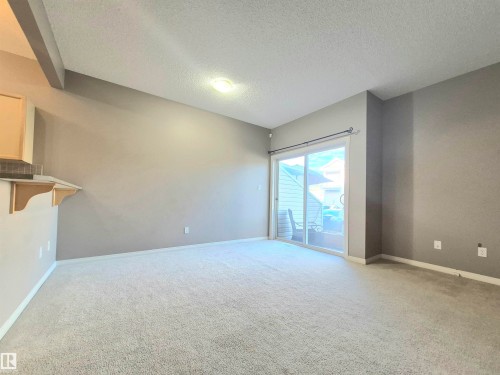 Edmonton, AB - Indoor Photo Showing Other Room