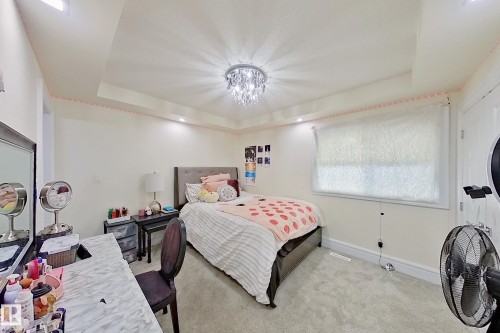 16611 9 St, Edmonton, AB - Indoor Photo Showing Bedroom