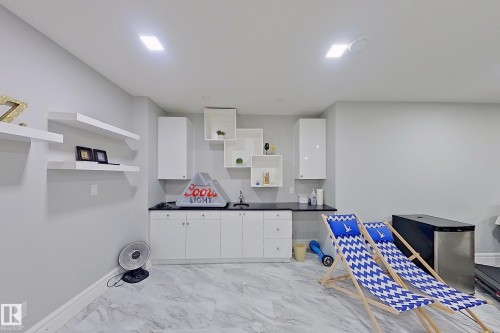 16611 9 St, Edmonton, AB - Indoor