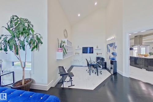 16611 9 St, Edmonton, AB - Indoor