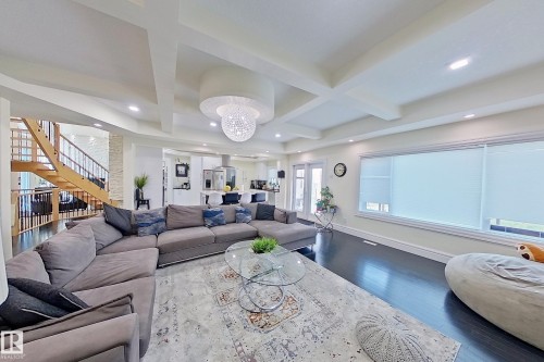 16611 9 St, Edmonton, AB - Indoor Photo Showing Living Room