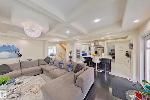 16611 9 St, Edmonton, AB - Indoor Photo Showing Living Room