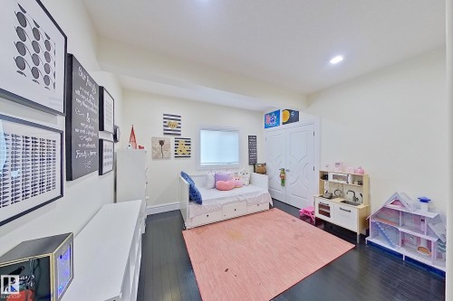 16611 9 St, Edmonton, AB - Indoor