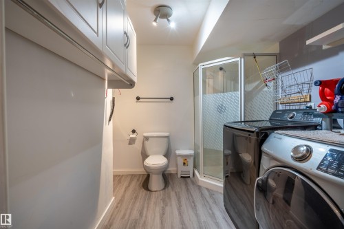 5710 52 Avenue, Cold Lake, AB - Indoor Photo Showing Laundry Room