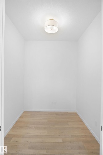 20609 42 Avenue, Edmonton, AB - Indoor Photo Showing Other Room