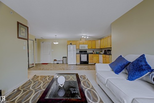 452 2096 Blackmud Creek Drive, Edmonton, AB - Indoor