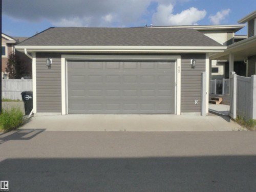 628 Ortona Way Nw, Edmonton, AB - Outdoor With Exterior