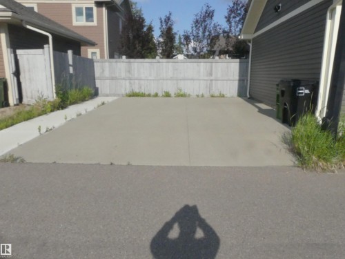 628 Ortona Way Nw, Edmonton, AB - Outdoor