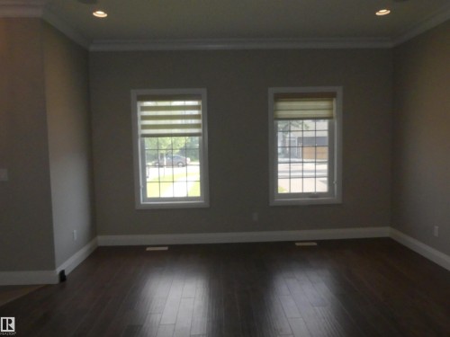 628 Ortona Way Nw, Edmonton, AB - Indoor Photo Showing Other Room