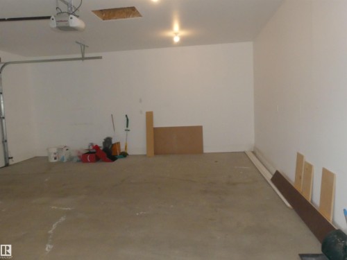 628 Ortona Way Nw, Edmonton, AB - Indoor Photo Showing Other Room